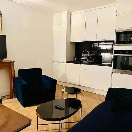 Sweet Champs De Mars Apartment Paris